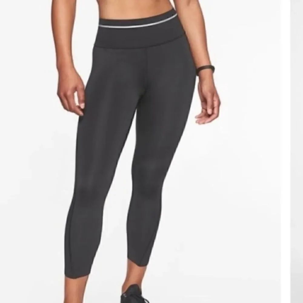 Athleta Sonic High-low Raw Hem Gray Reflective Capri Leggings